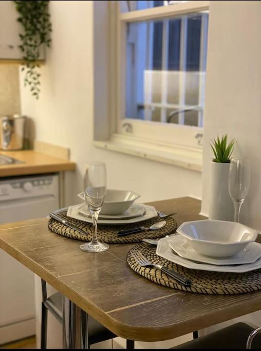 Spacious Flat In The Most Desirable Area Of Londra Exterior foto