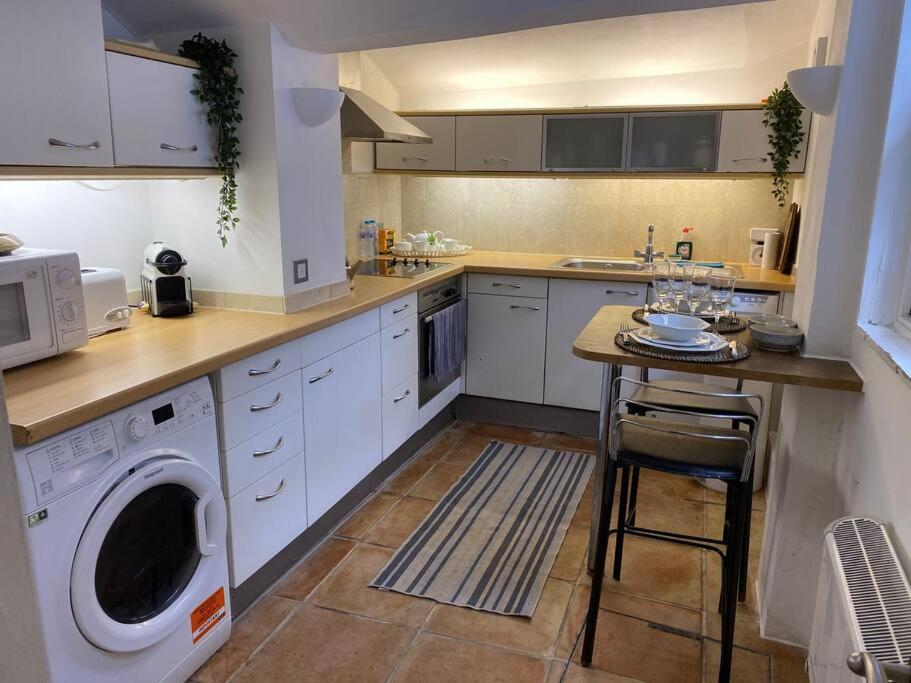 Spacious Flat In The Most Desirable Area Of Londra Exterior foto