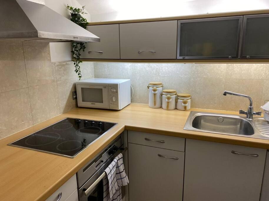 Spacious Flat In The Most Desirable Area Of Londra Exterior foto