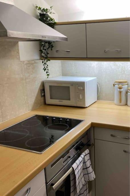 Spacious Flat In The Most Desirable Area Of Londra Exterior foto